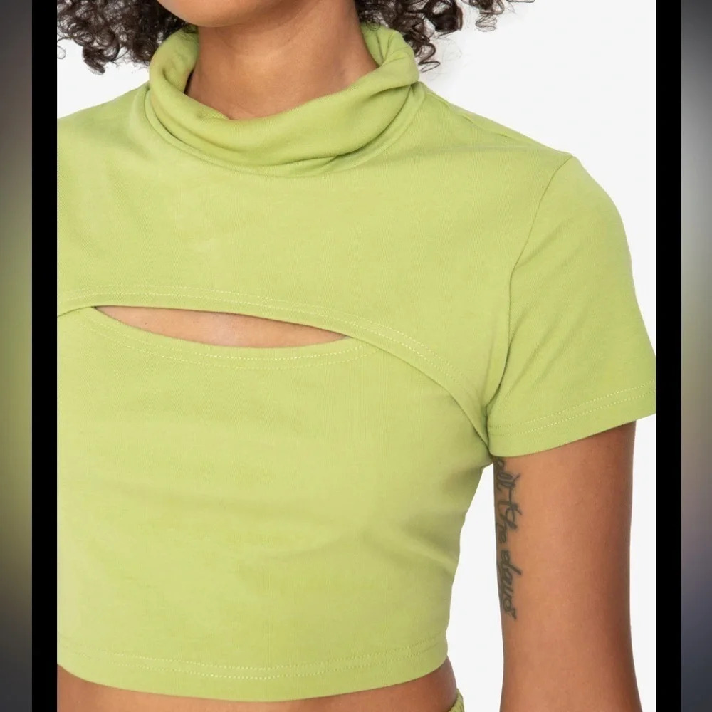 Callahan Knitwear Women’s Celeste SS Basil Fold‎ Down Neck Chest Cutout Med NWT